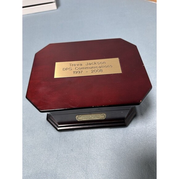 Rare Lamplight Bridge by Thomas Kinkade music box. Tested and works - Picture 7 of 7